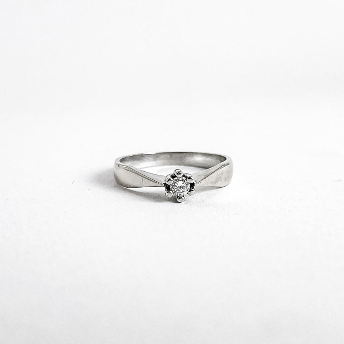 14 karat ring i hvidguld med brillant 0,10ct | Str. 52