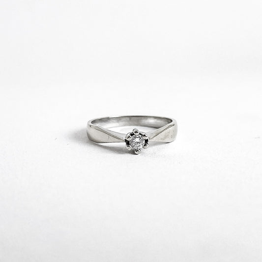 14 karat ring i hvidguld med brillant 0,10ct | Str. 52