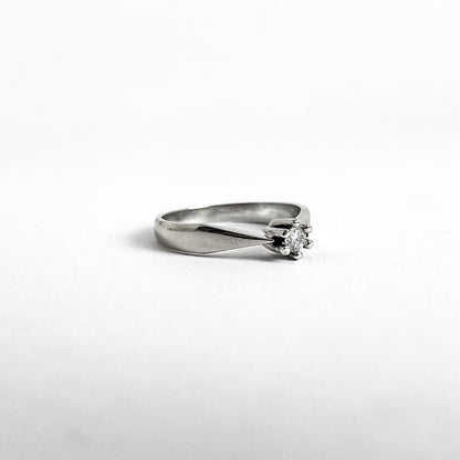 14 karat ring i hvidguld med brillant 0,10ct | Str. 52