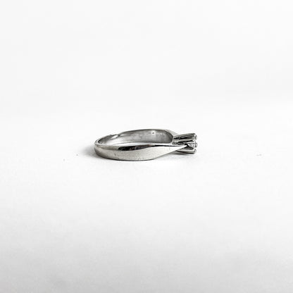 14 karat ring i hvidguld med brillant 0,10ct | Str. 52