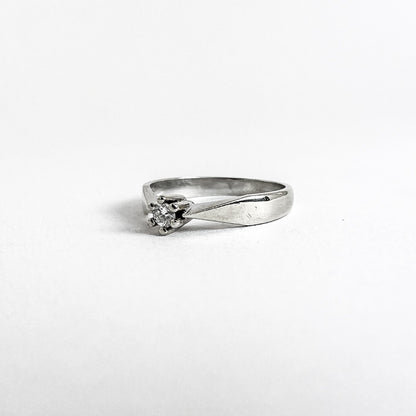 14 karat ring i hvidguld med brillant 0,10ct | Str. 52