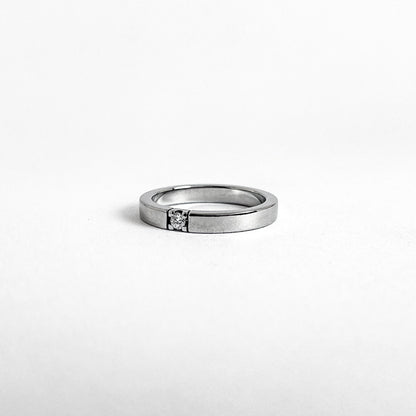 14 karat hvidguld alliancering med brillant 0,05ct. | Str. 55