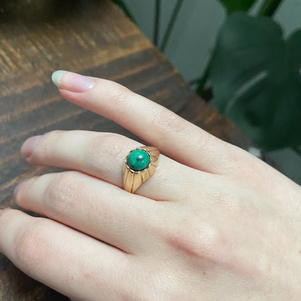 14 karat ring med grøn turkis | Str. 50,5