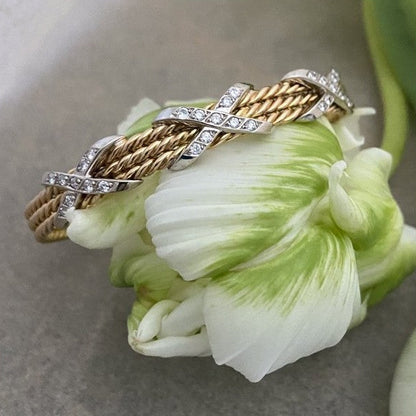 Armbånd med brillanter i 14 karat guld og hvidguld