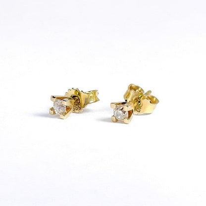 Ørestikkere i 14 karat guld med 2 x 0,10ct brillanter