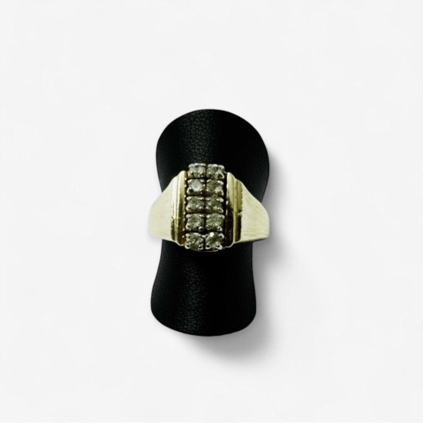 14 karat ring med klare sten | Str. 56,5
