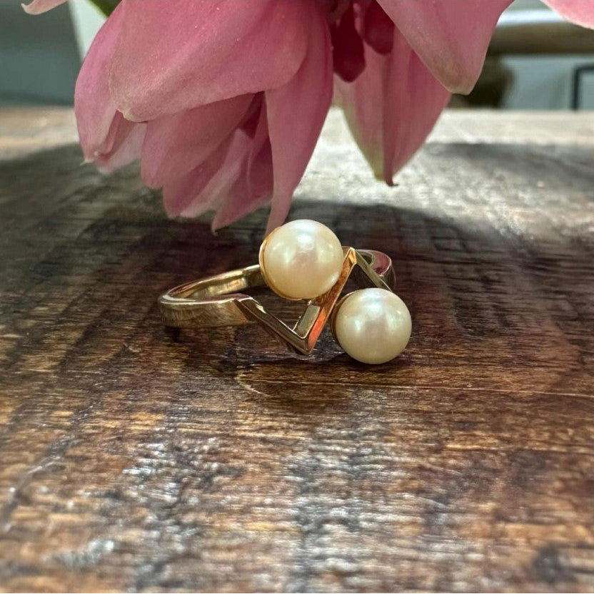 14 karat guldring med rosa kulturperler | Str. 52