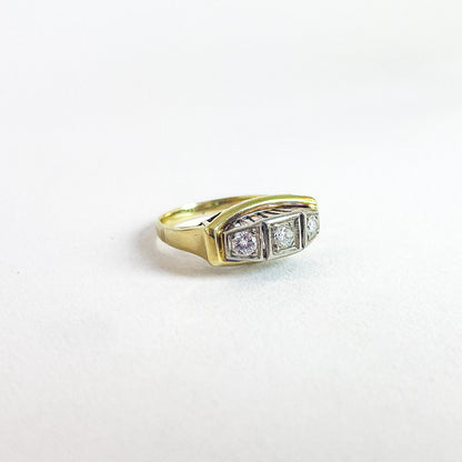 14 karat Art Deco ring med 3 brillanter | Str. 51