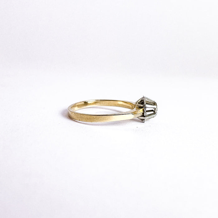 14 karat guldring med hvidguldsroset og 0,03 ct. brillant | Str. 53,5