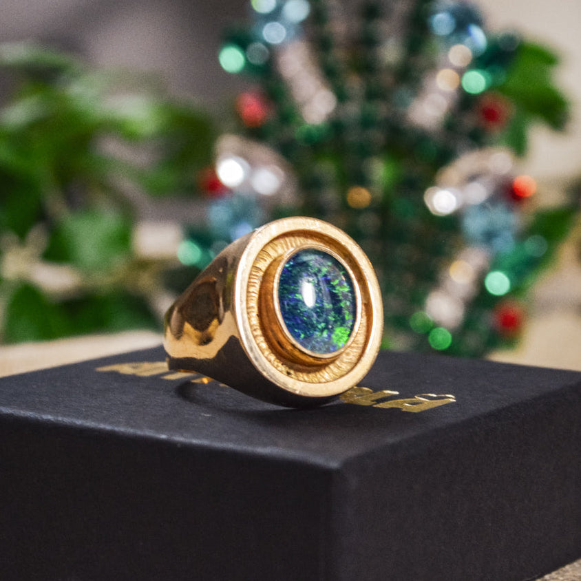 14 karat ring med opal  | Str. 53