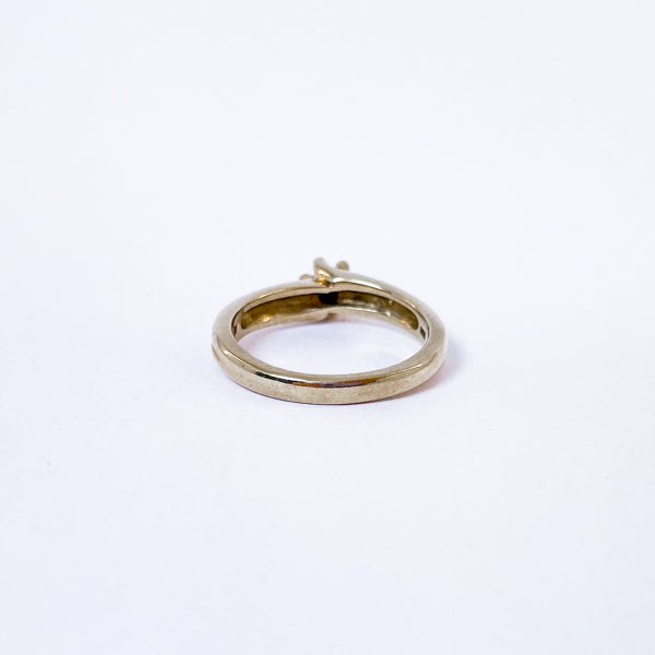 8 karat ring med zirkon | Str. 55
