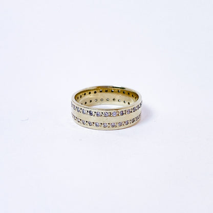 14 karat ring med zirkoner | Str. 55