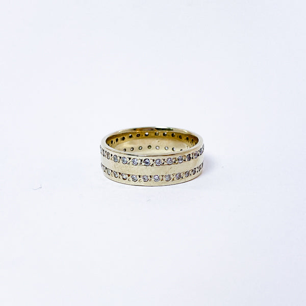 14 karat ring med zirkoner | Str. 55