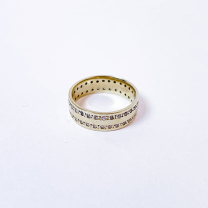 14 karat ring med zirkoner | Str. 55