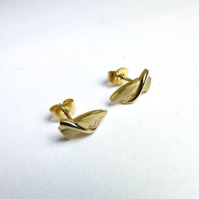 Ørestikkere i 8 karat guld med zirkon