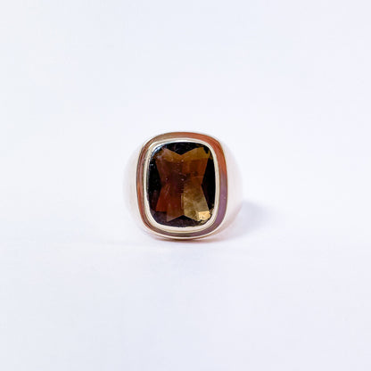 Herrering i 14 karat guld med synt. røgkvarts | Str. 54