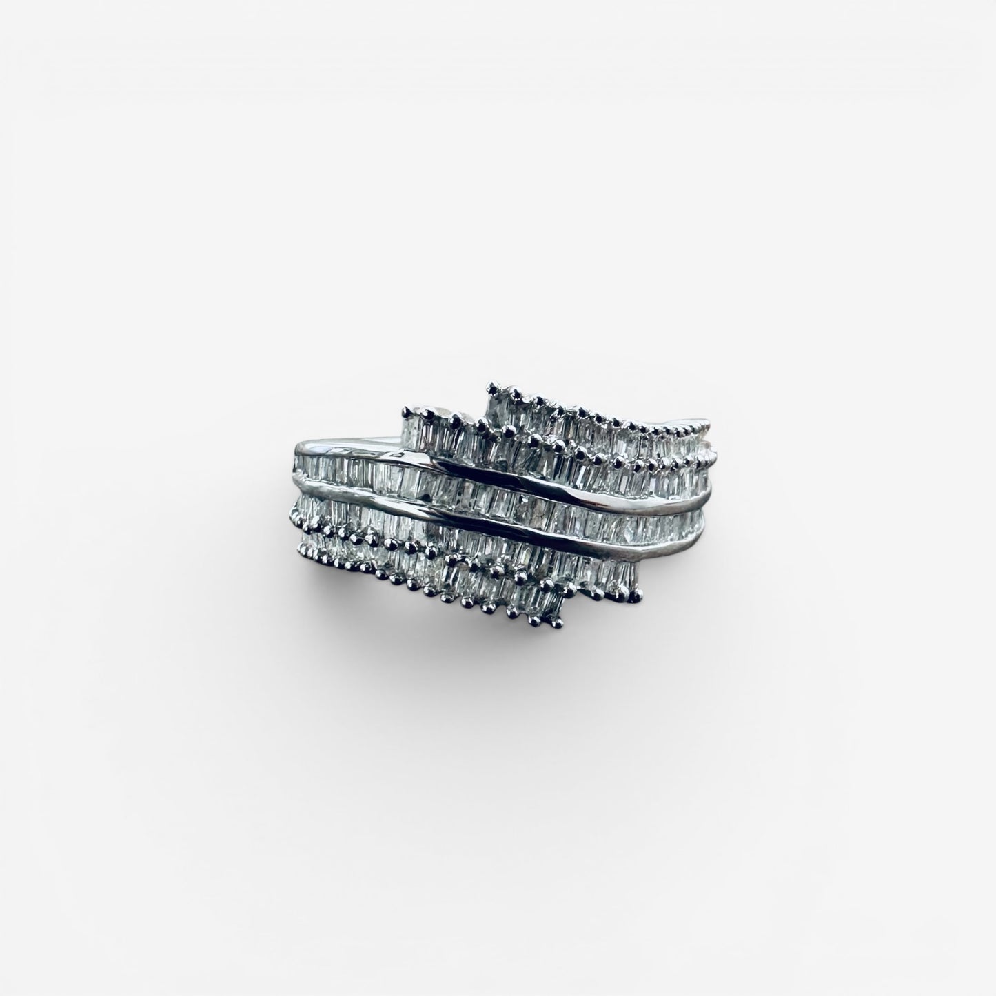 18 karat ring i hvidguld med diamanter | Str. 50