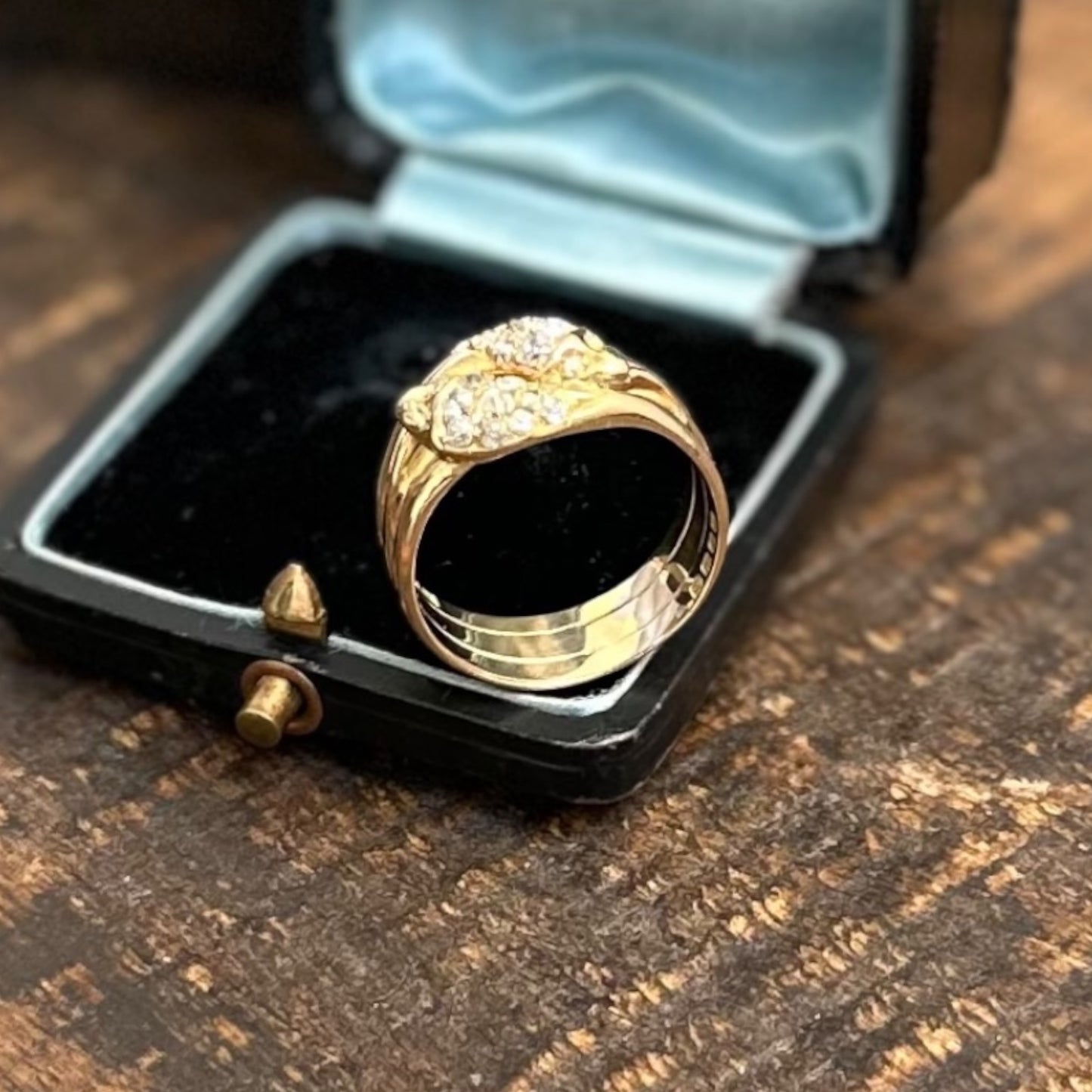 14 karat ring med diamanter | str. 64